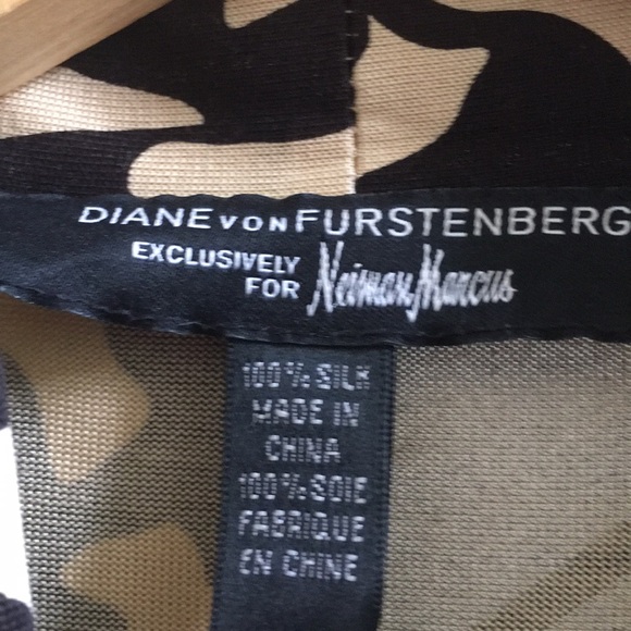 DIANEVon Furstenberg Exclusively for Neiman Marcus - Picture 2 of 6